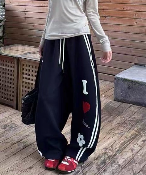 ハート＆フラワーパッチワイドパンツ