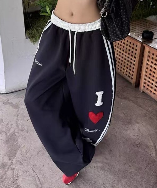 ハート＆フラワーパッチワイドパンツ