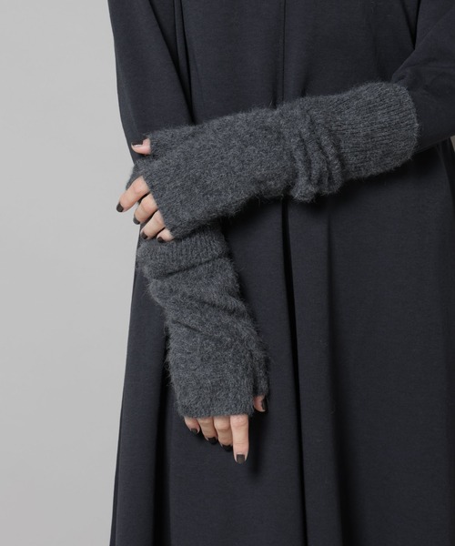 NANO universe（ナノユニバース）の「ウォッシャブルフォックスロンググローブ（手袋・レディース・チャコール/モカ/アイボリー・FREE）」の11枚目の写真