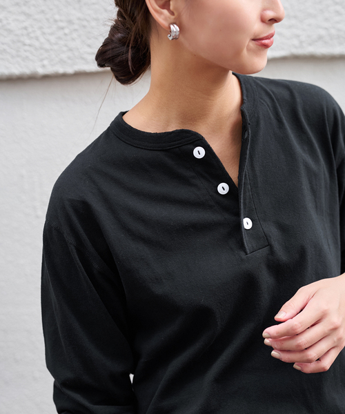 FRAMeWORK(フレームワーク)の「Healthknit/ヘルスニット ヘンリーロングスリーブ(Tシャツ/カットソー・レディース・ネイビー/ホワイト/レッド/ブラック/アイボリー・FREE)」の10枚目の写真