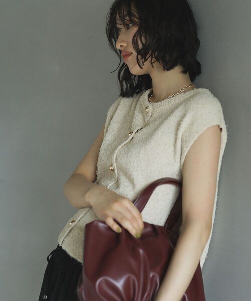 Green　Parks（グリーンパークス）の「andmikka.タック2WAYボストンバッグ（ショルダーバッグ・レディース・マスタード/レッド/ブラック・FREE）」の9枚目の写真