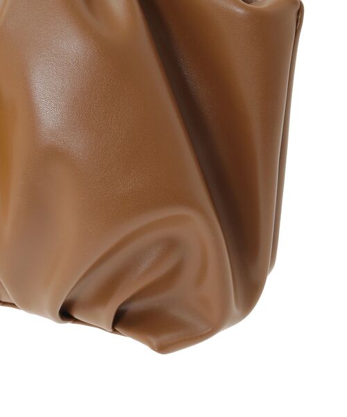 Green　Parks（グリーンパークス）の「andmikka.タック2WAYボストンバッグ（ショルダーバッグ・レディース・マスタード/レッド/ブラック・FREE）」の17枚目の写真