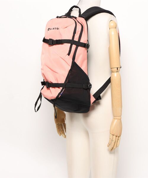 BURTON(バートン)の「Day Hiker 22L バックパック(バックパック/リュック・メンズ・ライトピンク・FREE)」の6枚目の写真