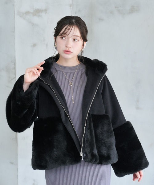 ASTORIA ODIER(アストリアオディール)の「リボンブローチ付きフードファー切替えコート(その他アウター・レディース・モカ/ホワイト/ブラック・SMALL/MEDIUM/LARGE)」の15枚目の写真
