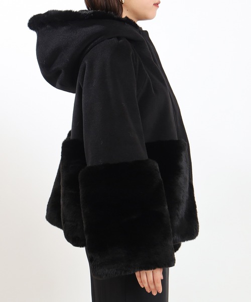 ASTORIA ODIER（アストリアオディール）の「リボンブローチ付きフード