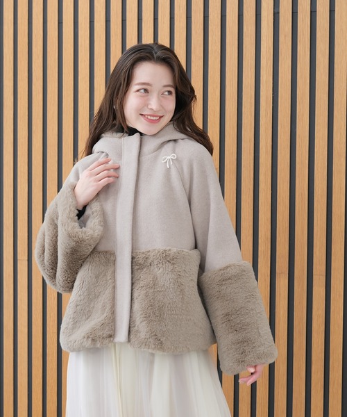 リボンブローチ付きフードファー切替えコート（その他アウター