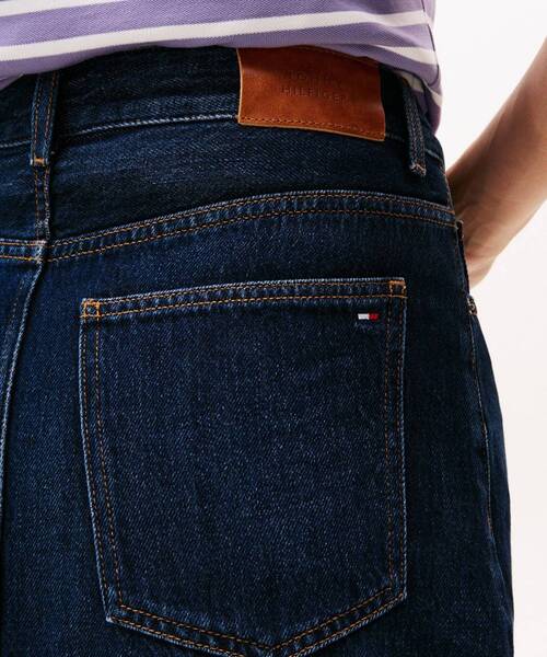 TOMMY HILFIGER（トミーヒルフィガー）の「デニムミロビロウニースカート（スカート・レディース・インディゴブルー・36inch/34inch/32inch）」の3枚目の写真