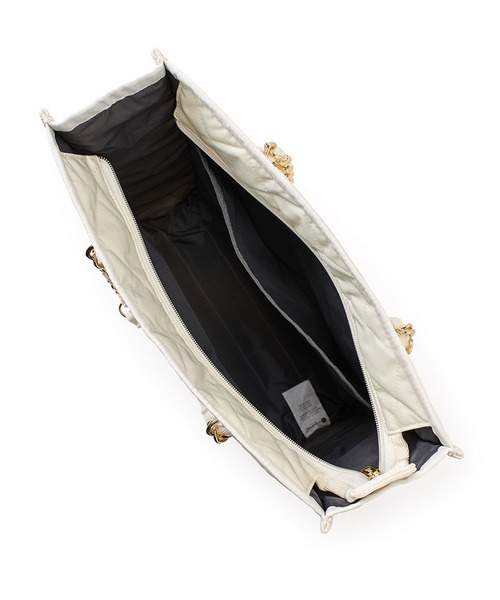 LeSportsac（レスポートサック）の「CHAIN N/S TOTE サンドバーチェーンキルト（トートバッグ・レディース・ホワイト・FREE）」の8枚目の写真