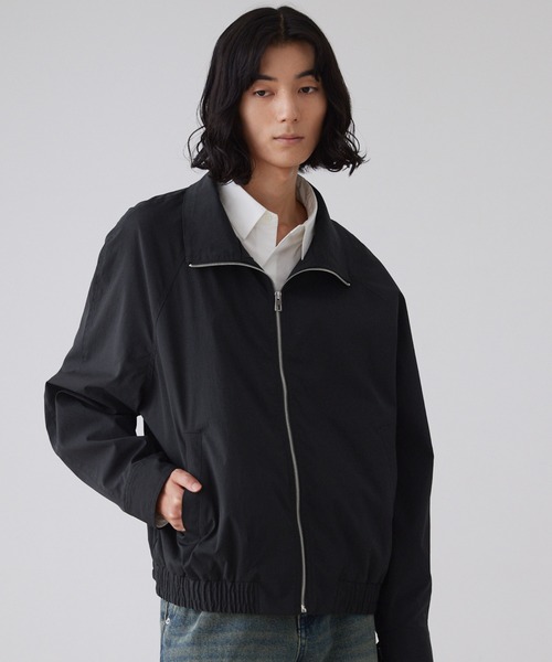 LUENNA（ルエナ）の「【LUENNA】Nylon Stand Collar Blouson / ナイロン スタンドカラー ブルゾン（ナイロンジャケット・メンズ・ブラック/チャコールグレー・S/M/L）」の3枚目の写真