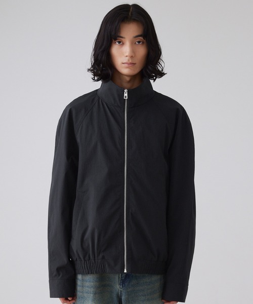 LUENNA（ルエナ）の「【LUENNA】Nylon Stand Collar Blouson / ナイロン スタンドカラー ブルゾン（ナイロンジャケット・メンズ・ブラック/チャコールグレー・S/M/L）」の9枚目の写真
