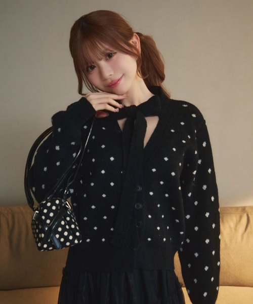 TITTY&CO.（ティティーアンドコー）の「ドットネックリボンニットカーデ（カーディガン/ボレロ・レディース・アイボリー/ブラック/グレー・FREE）」の3枚目の写真