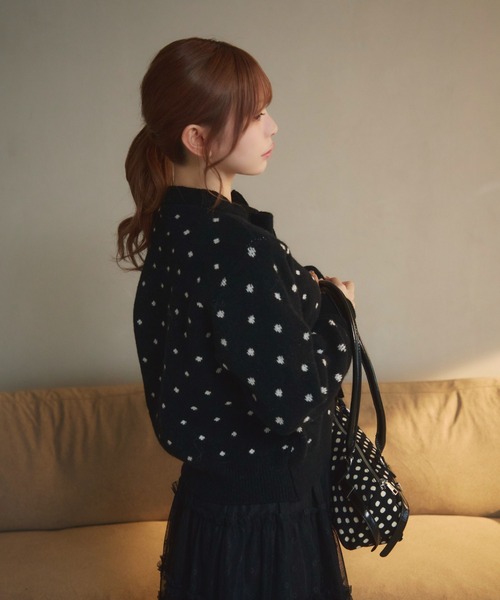 TITTY&CO.（ティティーアンドコー）の「ドットネックリボンニットカーデ（カーディガン/ボレロ・レディース・アイボリー/ブラック/グレー・FREE）」の15枚目の写真