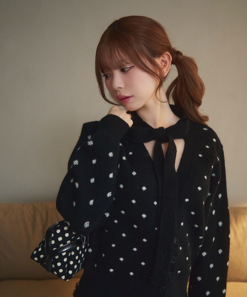 TITTY&CO.（ティティーアンドコー）の「ドットネックリボンニットカーデ（カーディガン/ボレロ・レディース・アイボリー/ブラック/グレー・FREE）」の16枚目の写真