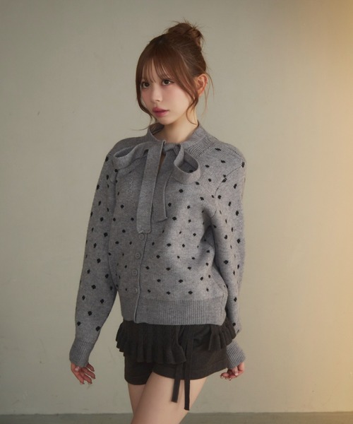 TITTY&CO.（ティティーアンドコー）の「ドットネックリボンニットカーデ（カーディガン/ボレロ・レディース・アイボリー/ブラック/グレー・FREE）」の19枚目の写真