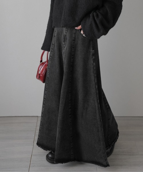 AMELY(エミリー)の「Aラインデニムスカート(スカート・レディース・ネイビー/ブラック系/ブルー系・L/M)」の2枚目の写真