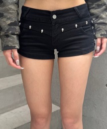 skull studs short pants