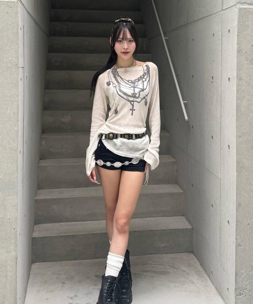 ZIPPER CLUB(ZIPPER CLUB ジッパークラブ)の「skull studs short pants(デニムパンツ・レディース・ブラック・SMALL/MEDIUM/LARGE)」の9枚目の写真