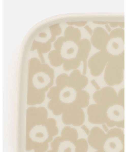 Pikkuinen Unikko / plate 12x15cm（食器）｜marimekko（マリメッコ