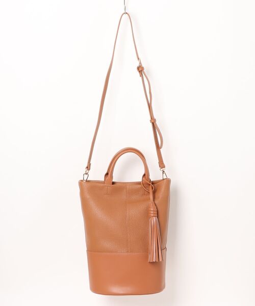 cache cache(カシュ カシュ)の「カシュカシュ cachecache / タッセル付きバケツ2wayバッグ(ショルダーバッグ・レディース・ブラック/アイボリー/キャメル・FREE)」の16枚目の写真