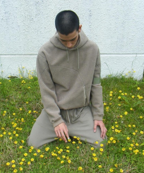 ABELIA EDOWARD GOUCHA/アベリアエドワードゴーチャ/FRACTURE HOODIE