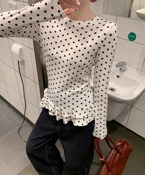 Nia(ニア)の「Nia(ニア)/フリルレイヤード ポルカドットロンT(Tシャツ/カットソー・レディース・ホワイト・SMALL/MEDIUM)」の1枚目の写真