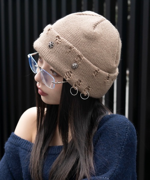 WEGO(ウィゴー)の「WEGO/メタルチャームニットキャップ(ニットキャップ/ビーニー・レディース・ブラック/ブラウン・FREE)」の2枚目の写真