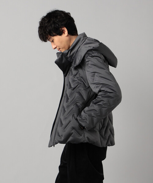 COMME CA MEN(コムサメン)の「矢振柄 3D ダウンブルゾン(ダウンジャケット/コート・メンズ・ネイビー/ブラック/グレー・M/L/S)」の11枚目の写真