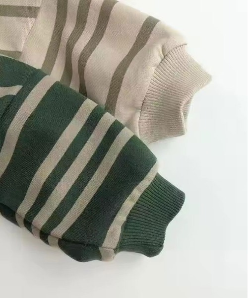Bambin（ボンバン）の「【 Bambin / ボンバン 】 ボーダー 裏毛 スウェット（スウェット・キッズ・ライトベージュ/グリーン・110/120/130）」の10枚目の写真