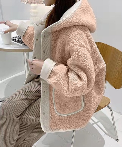 BLANC FICELLE(ブランフィセル)の「ボア ジャケット(ブルゾン・レディース・アイボリー/ベージュ・M/L/XL)」の2枚目の写真