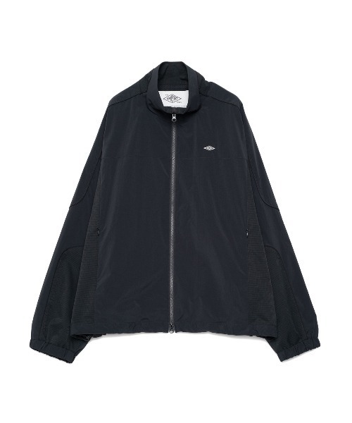 UMBRO(アンブロ)の「UMBRO HOUSE Track Jacket(アンブロハウス トラック ジャケット)(ブルゾン・メンズ・ブラック/ベージュ・LARGE)」の1枚目の写真