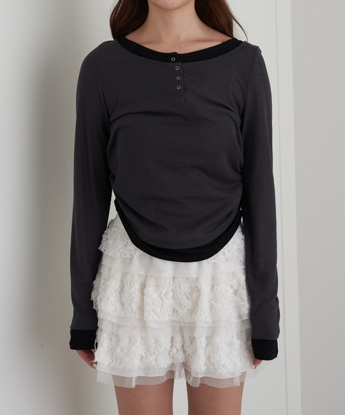 RAY CASSIN（レイカズン）の「UネックレイヤードヘンリーロンT（Tシャツ/カットソー・レディース・ベージュ/アイボリー/チャコールグレー・FREE）」の21枚目の写真