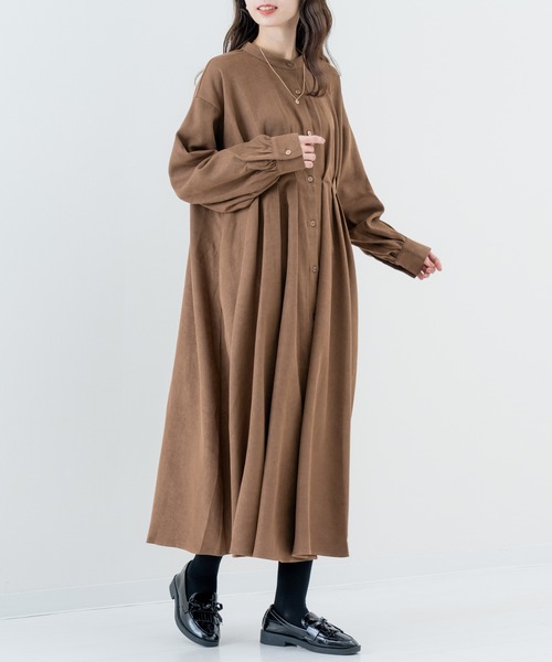 refinedworks(リファインドワークス)の「【refinedworks】上品な タックデザイン が映える きれいめワンピース(ワンピース・レディース・ブラウン/ブラック・FREE)」の4枚目の写真