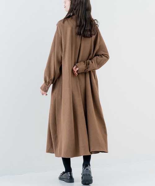 refinedworks(リファインドワークス)の「【refinedworks】上品な タックデザイン が映える きれいめワンピース(ワンピース・レディース・ブラウン/ブラック・FREE)」の6枚目の写真