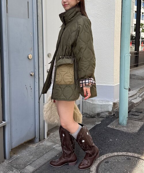 CIAOPANIC(チャオパニック)の「襟ボア配色キルティングミドルコート(その他アウター・レディース・カーキ/ブラック/ブラウン・0)」の22枚目の写真