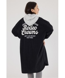 RODEO CROWNS WIDE BOWL（ロデオクラウンズワイドボウル）の「フード付きコーデュロイシャツワンピース（ワンピース）」