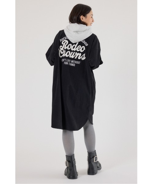 RODEO CROWNS WIDE BOWL（ロデオクラウンズワイドボウル）の「フード付きコーデュロイシャツワンピース（ワンピース・レディース・ブラック/パープル/ベージュ/グリーン・FREE）」の18枚目の写真