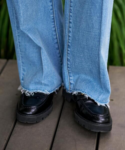 DRESSTERIOR（ドレステリア）の「センタープレスストレートデニム（デニムパンツ・レディース・ブルー・34/36/38/40）」の8枚目の写真