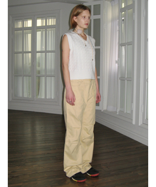 SINOON(シヌーン)の「OUT-POCKET CARPENTER PANTS (CREAM YELLOW)(その他パンツ・レディース・イエロー・MEDIUM/SMALL)」の3枚目の写真