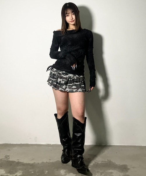 .KOM(ドットコム)の「A'GEM/9 × .kom 『.kom/ドットケーオーエム』 アシンメトリーネックシャギーニットトップス(Tシャツ/カットソー・レディース・ホワイト/ブラック/グレー・FREE)」の20枚目の写真