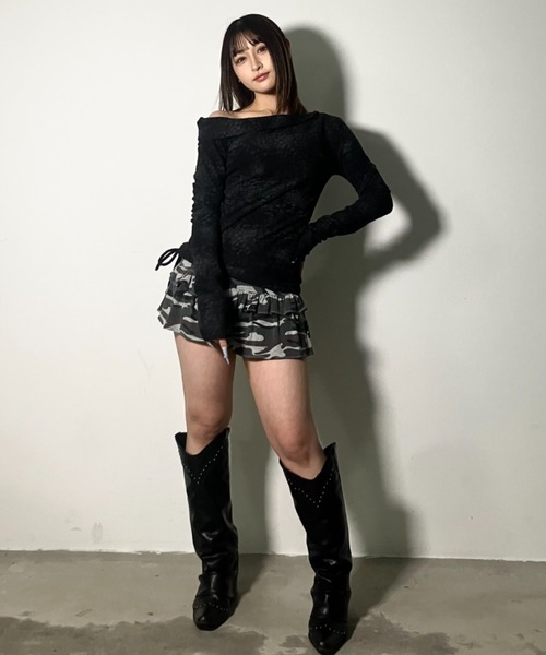 .KOM(ドットコム)の「A'GEM/9 × .kom 『.kom/ドットケーオーエム』 アシンメトリーネックシャギーニットトップス(Tシャツ/カットソー・レディース・ホワイト/ブラック/グレー・FREE)」の21枚目の写真