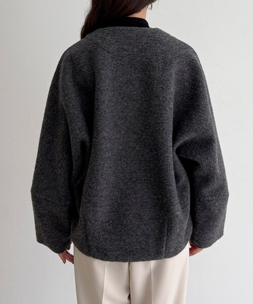 fredy emue（フレディエミュ）の「イタリアンエアリーノーカラーブルゾン（ブルゾン・レディース・ブラウン/チャコールグレー/ライトグレー・38）」の15枚目の写真