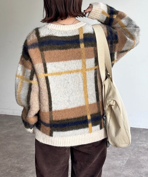 CPCM(シーピーシーエム)の「チェックシャギーステッチニット(ニット/セーター・レディース・アイボリー/ネイビー/グリーン・FREE)」の6枚目の写真