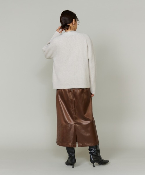 LE SOUK(ルスーク)の「レザーライクギャザーストレートスカート(スカート・レディース・ブラック/ブラウン・9号/7号)」の14枚目の写真