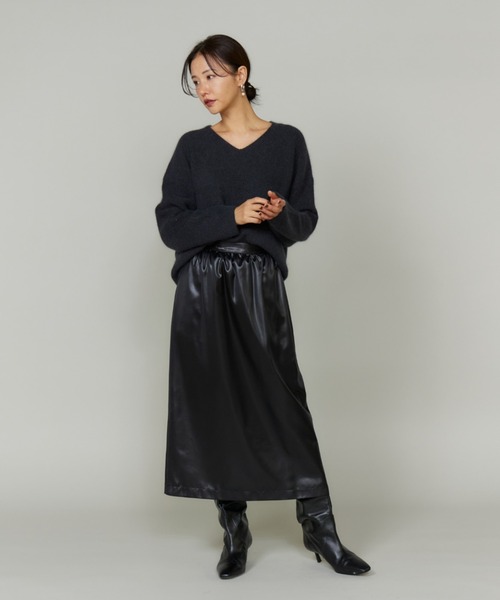 LE SOUK(ルスーク)の「レザーライクギャザーストレートスカート(スカート・レディース・ブラック/ブラウン・9号/7号)」の19枚目の写真