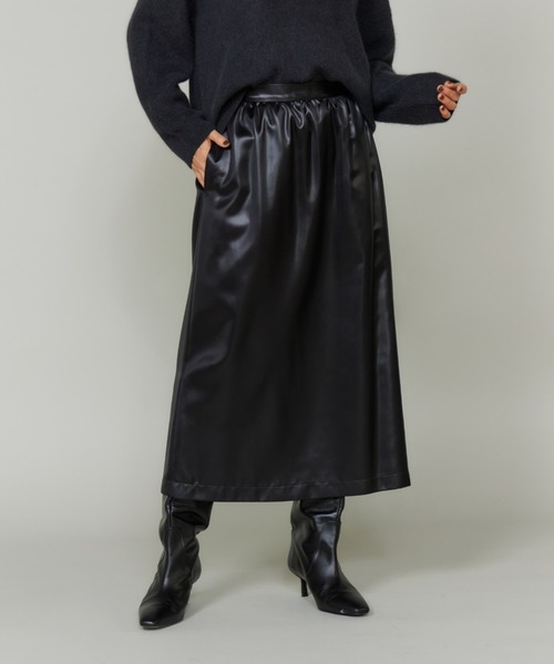 LE SOUK(ルスーク)の「レザーライクギャザーストレートスカート(スカート・レディース・ブラック/ブラウン・9号/7号)」の3枚目の写真