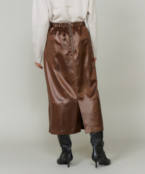 LE SOUK(ルスーク)の「レザーライクギャザーストレートスカート(スカート・レディース・ブラック/ブラウン・9号/7号)」の6枚目の写真