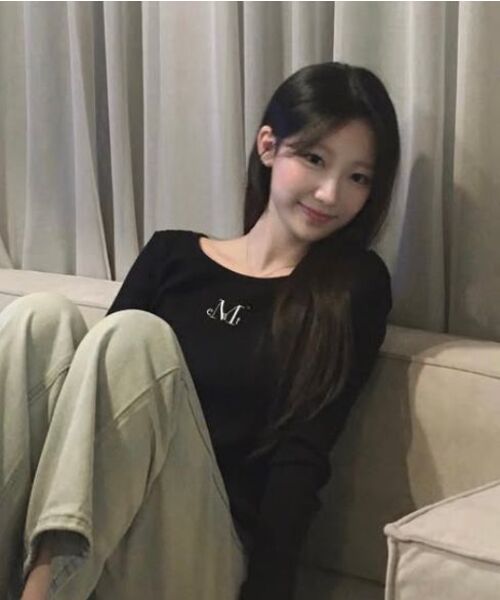 MUCENT(ムセント)の「フォシバックディテールツーウェイロングスリーブゴルジTシャツ(2カラー)(Tシャツ/カットソー・レディース・ホワイト/ブラック・FREE)」の13枚目の写真