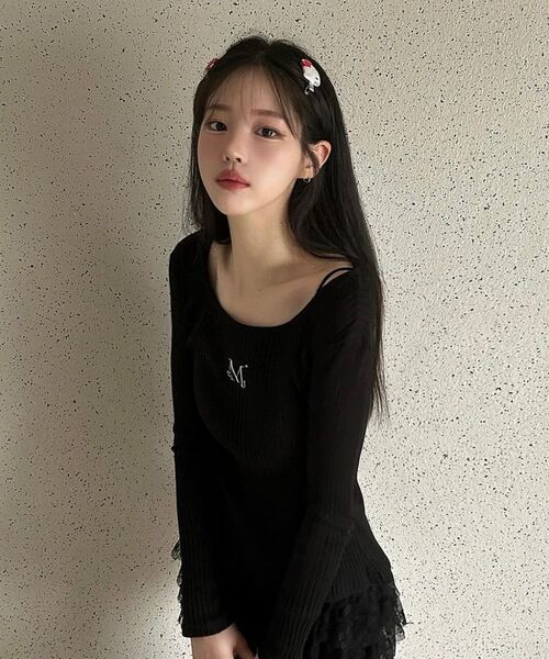 MUCENT(ムセント)の「フォシバックディテールツーウェイロングスリーブゴルジTシャツ(2カラー)(Tシャツ/カットソー・レディース・ホワイト/ブラック・FREE)」の21枚目の写真