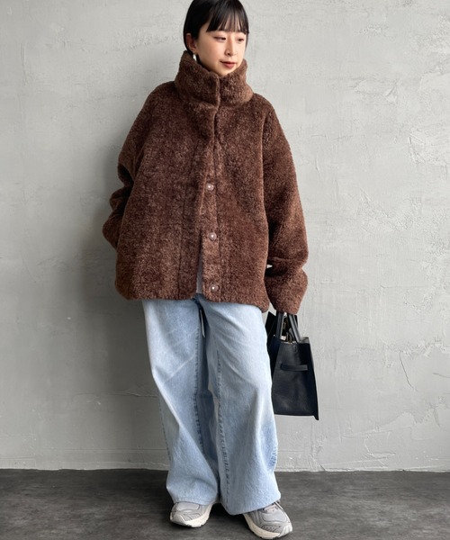 MICA&DEAL（マイカ＆ディール）の「[MICA&DEAL/マイカアンドディール] スタンドカラー ボアブルゾン（その他アウター・レディース・ブラウン/グレイッシュベージュ・F）」の4枚目の写真