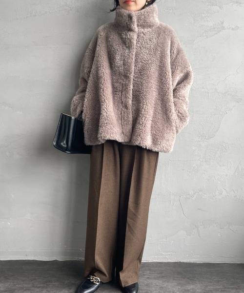 MICA&DEAL（マイカ＆ディール）の「[MICA&DEAL/マイカアンドディール] スタンドカラー ボアブルゾン（その他アウター・レディース・ブラウン/グレイッシュベージュ・F）」の6枚目の写真